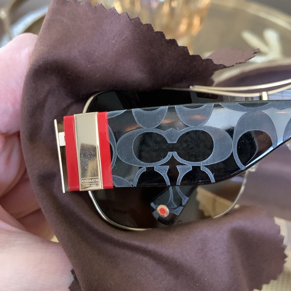 Coach Vail Sunglasses in Tortoise - Picture 2 of 16